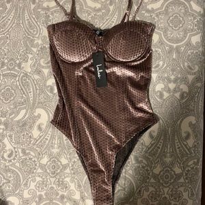 Lulus Bodysuit XS in Mauve